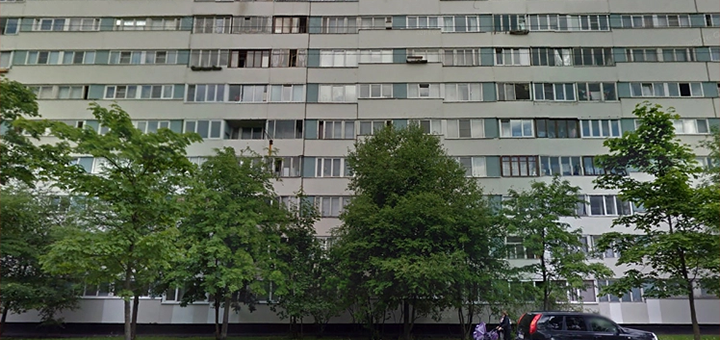 Selles Peterburis asuvas paneelmajas inimsöömises kahtlustatav tappis oma korterikaaslased. Keetis nende pead supiks ja lasi need WC-potist alla.